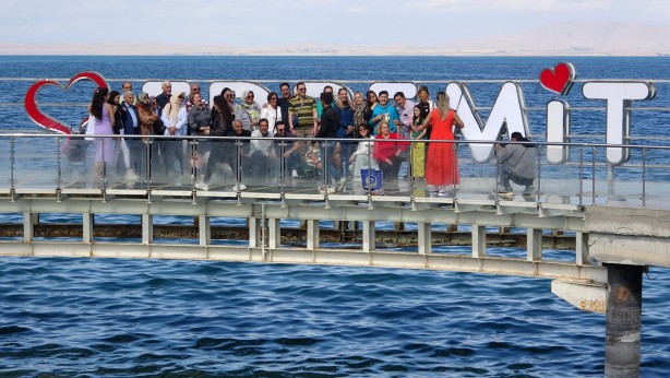 Foto - İran'da olaylar devam ederken İranlılar o şehrimize akın etti