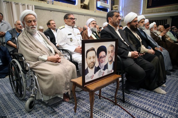 Foto - İran'da Pezeşkiyan dönemi! Mazbatasını Hamaney'den aldı 