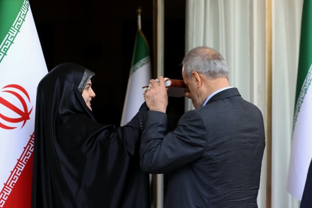 Foto - İran'da Pezeşkiyan dönemi! Mazbatasını Hamaney'den aldı 