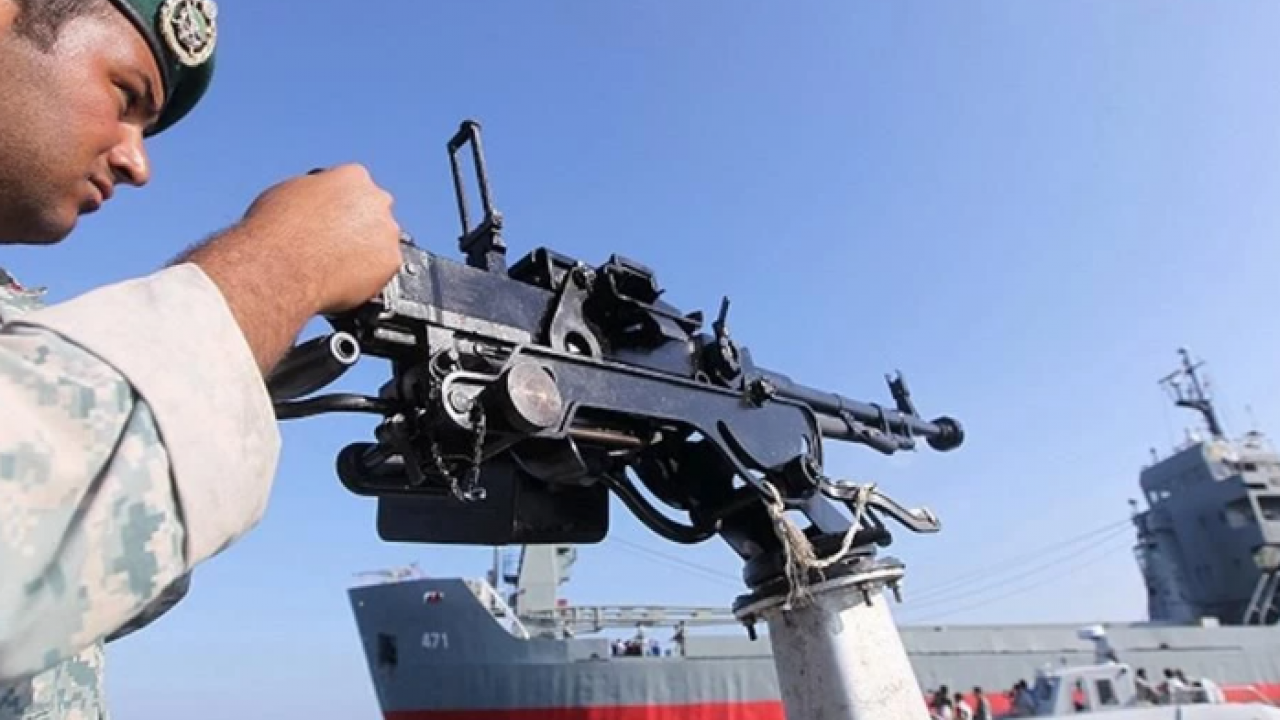 İran’da savaş alarmı! Hürmüz Boğazı'nda tatbikat gerçekleştirildi