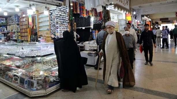 Foto - İran'da yasaklar kaldırılsa da halk evden çıkmıyor