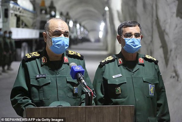 Foto - İran'dan gövde gösterisi! Bu kez yer altından paylaştılar