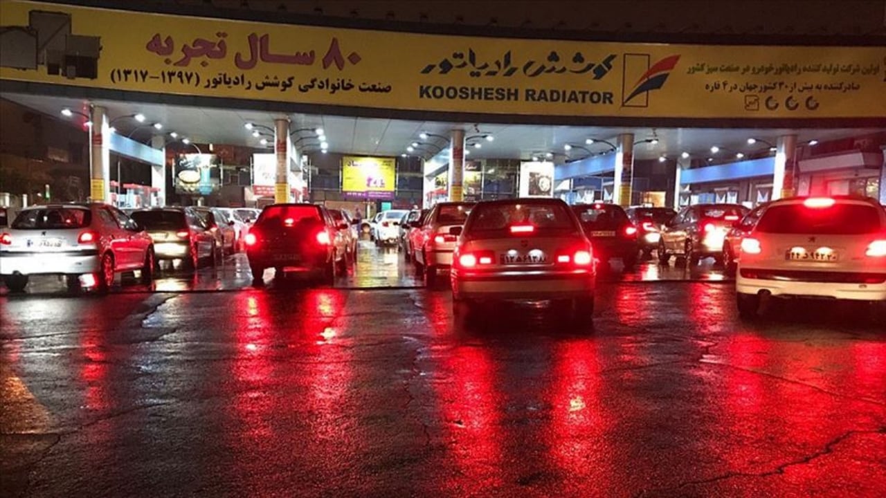 İran’dan şaşkına çeviren "benzin" kararı! 6 yıl sonra ilk defa yaşandı