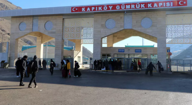 Foto - İran'dan valizini kapan Türkiye'ye koşuyor! Sebebi herkesi şaşkına çevirdi