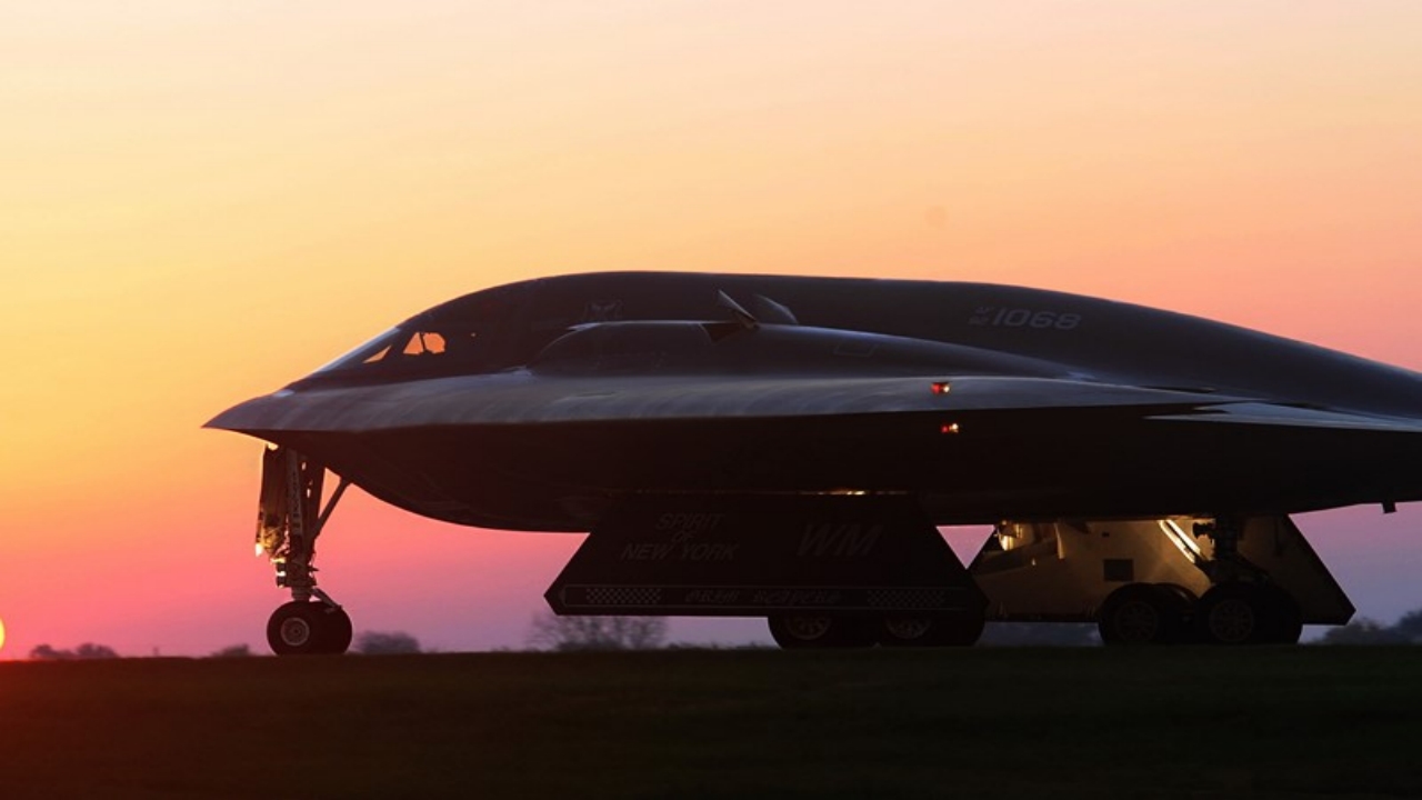 İran’ı bu uçakla vurdular! ABD, dünyanın en pahalı "savaş canavarı"nı çalıştırdı! İşte "Yok artık" dedirten özellikleri