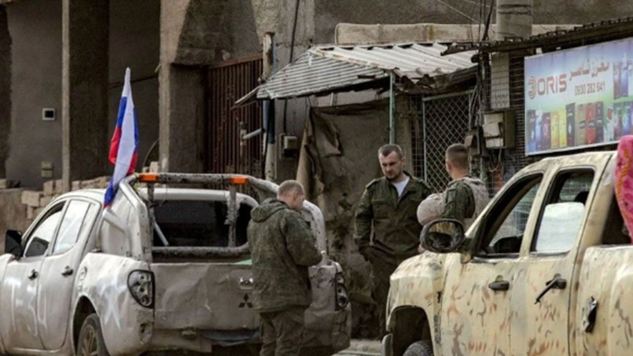 Foto - İran'ı fena satışa getirdiler: 'Vuracağız' deyip boş arazileri vurdular