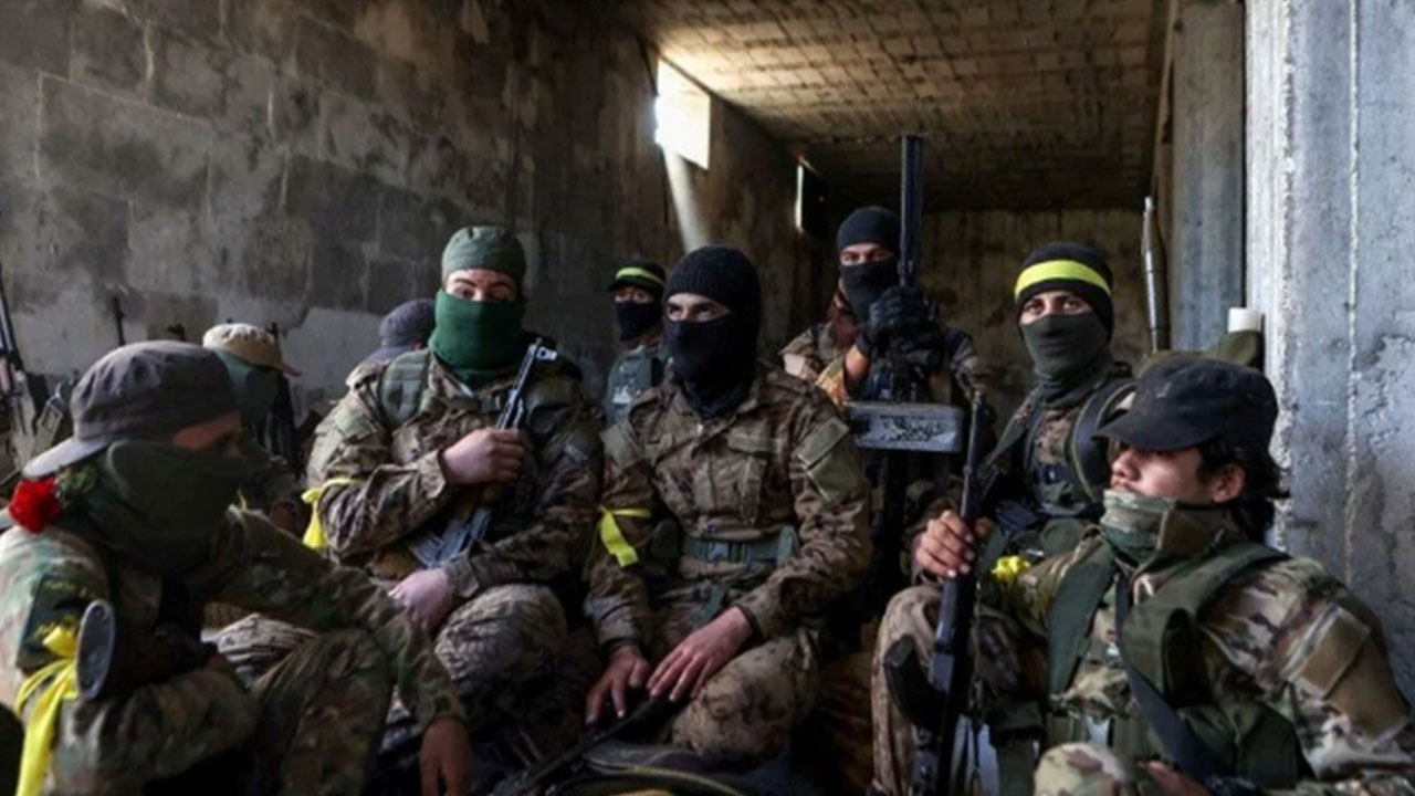 Foto - İran'ı fena satışa getirdiler: 'Vuracağız' deyip boş arazileri vurdular