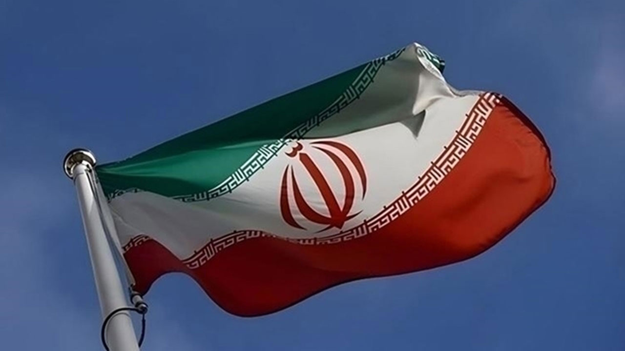 İran'ı sarsan gelişme! Ölü sayısı 50 bin olarak açıklandı