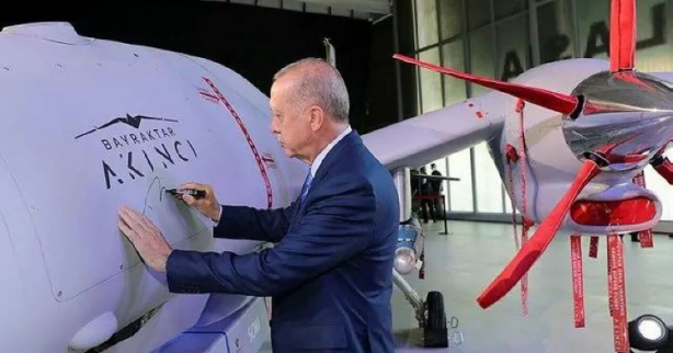 Foto - İran'ın ayıbı sonrası Selçuk Bayraktar Türkiye'ye olay gelişmeyi duyurdu