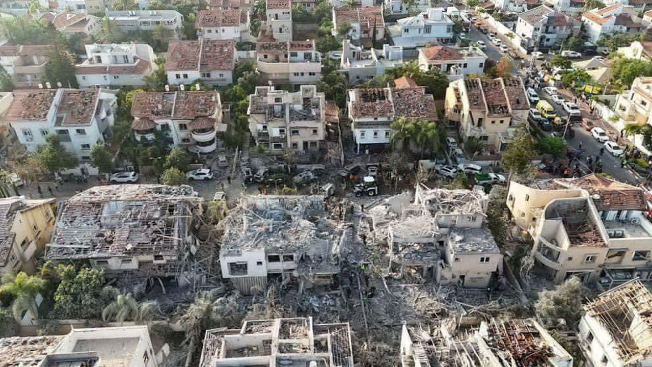 Foto - İran'ın misillemesi: Tel Aviv'deki yıkımı bir de böyle görün