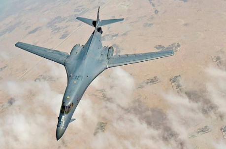 Foto - İsrail'in İran'a saldırısı beklenirken Adana İncirlik Hava Üssü'nde hareketlilik! Bombardıman uçakları havalandı