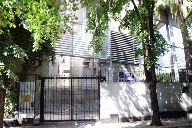 Foto - İran'ın Tiran Büyükelçiliği boşaltıldı