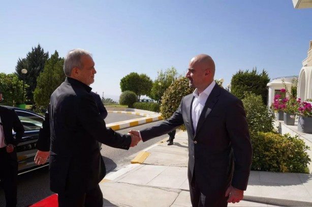 Foto - İran'ın Türk asıllı lideri Pezeşkiyan'dan Türkiye'ye büyük ayıp! Tüm uyarılara rağmen yaptı