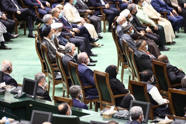 Foto - İran’ın yeni Cumhurbaşkanı resmen göreve başladı