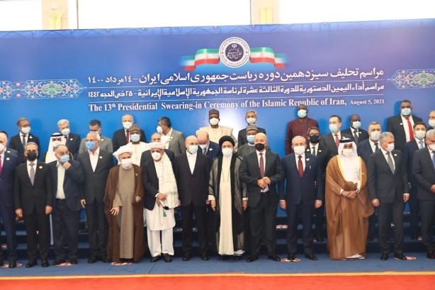 İran’ın yeni Cumhurbaşkanı resmen göreve başladı