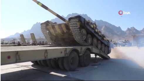 Foto - Kur'an-ı Kerim'i teker teker öpüp harekete geçtiler! İran savaş uçakları havalandı, füzeler ateşlendi