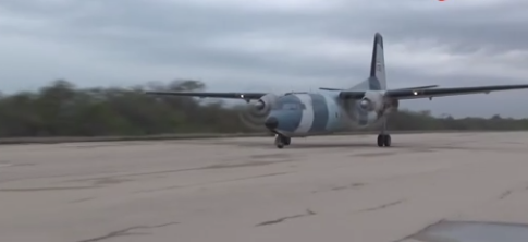 Foto - Kur'an-ı Kerim'i teker teker öpüp harekete geçtiler! İran savaş uçakları havalandı, füzeler ateşlendi