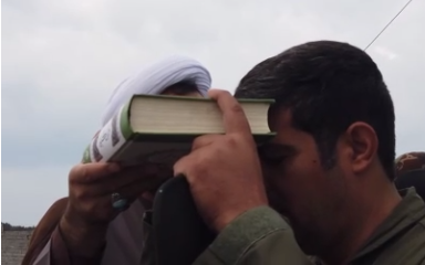 Foto - Kur'an-ı Kerim'i teker teker öpüp harekete geçtiler! İran savaş uçakları havalandı, füzeler ateşlendi