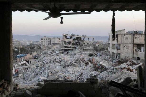 Foto - İranlı isimlerden depremzedelere küstah teklif