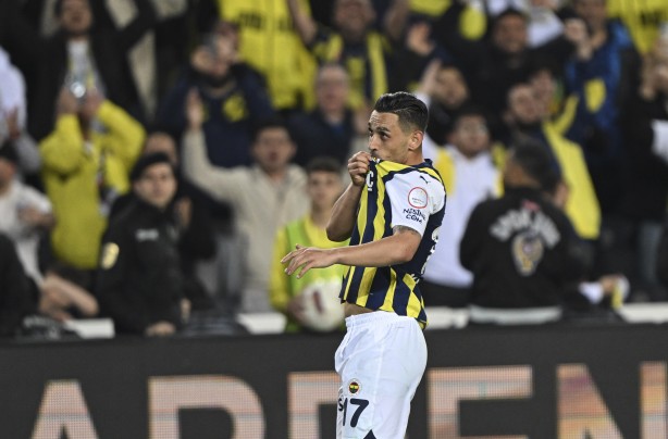Foto - İrfan Can Kahveci için Fenerbahçe’ye komik teklif! Yönetim hiç düşünmedi bile… Yok artık!