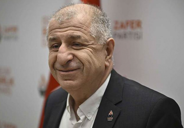 Foto - Irkçı Ümit Özdağ fena saçmaladı! Sen kendini ne zannediyorsun be adam...