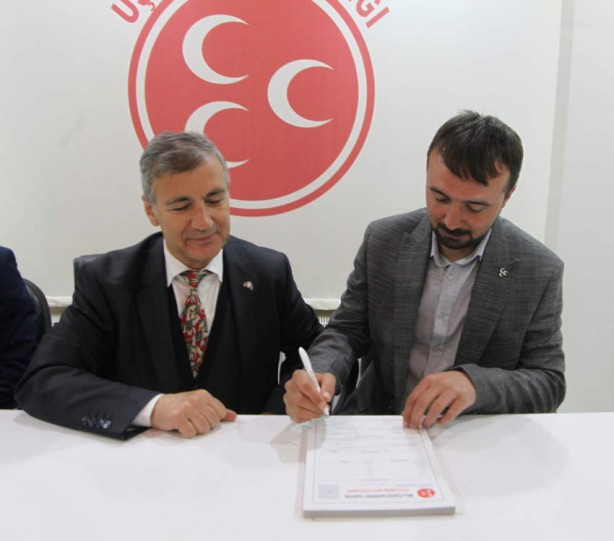 Foto - Irkçı Ümit Özdağ'a şok! Toplu istifa edip MHP'ye katıldılar