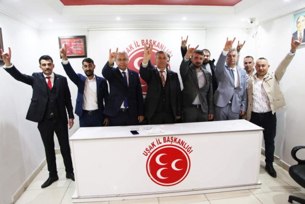 Foto - Irkçı Ümit Özdağ'a şok! Toplu istifa edip MHP'ye katıldılar