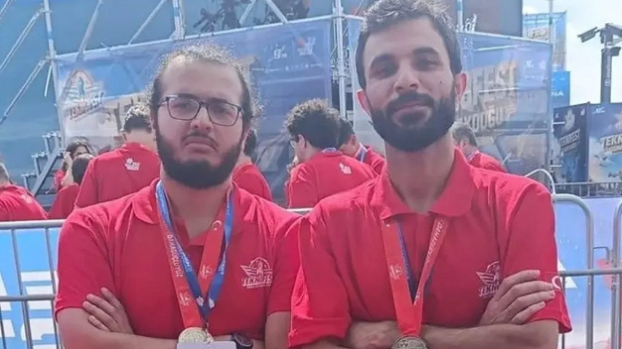 Foto - Irkçı Ümit Özdağ’ın ülkeye bu kadarcık faydası var mı? Mısırlı öğrenciden Türk savunma sanayisine katkı