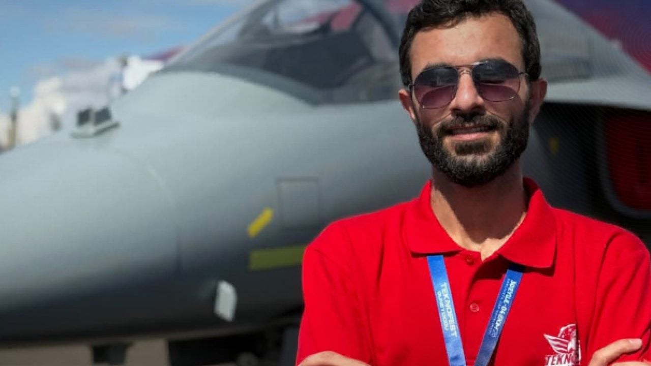 Foto - Irkçı Ümit Özdağ’ın ülkeye bu kadarcık faydası var mı? Mısırlı öğrenciden Türk savunma sanayisine katkı