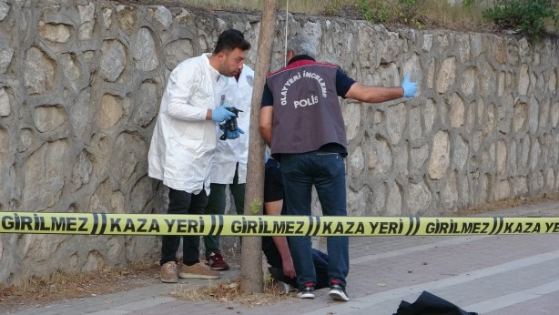 Foto - İş adamı iple ağaca asılı halde ölü bulundu