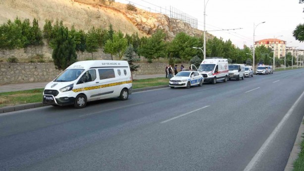 Foto - İş adamı iple ağaca asılı halde ölü bulundu
