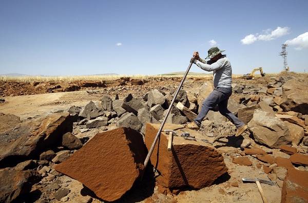 Foto - İş beğenmeyenlere gelsin! Ekmek parası için neler yapıyorlar neler