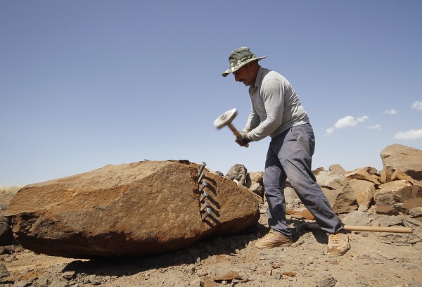 Foto - İş beğenmeyenlere gelsin! Ekmek parası için neler yapıyorlar neler