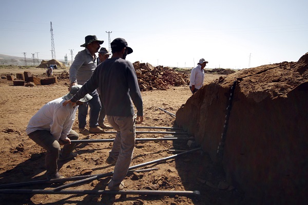 Foto - İş beğenmeyenlere gelsin! Ekmek parası için neler yapıyorlar neler