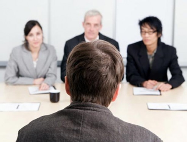 Foto - İş görüşmesinde saçınızla oynamayın!