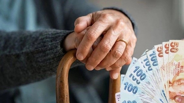 Foto - İş kanununda devrim gibi değişiklik! Yaşı büyük olana daha yüksek emekli maaşı