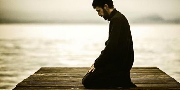 Foto - İş şartları sebebiyle Namazlar birleştirip kılabilir miyim? Hangi namazlar birleştirilerek kılınır