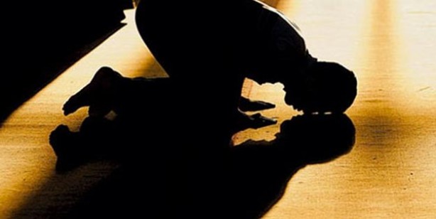 Foto - İş şartları sebebiyle Namazlar birleştirip kılabilir miyim? Hangi namazlar birleştirilerek kılınır