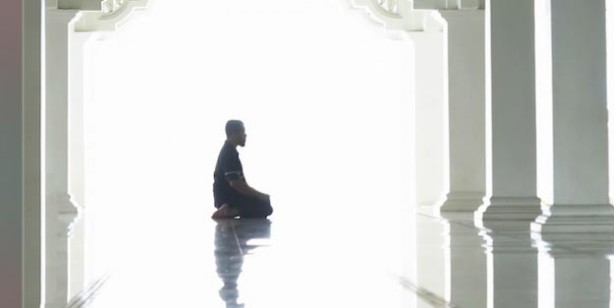 İş şartları sebebiyle Namazlar birleştirip kılabilir miyim? Hangi namazlar birleştirilerek kılınır