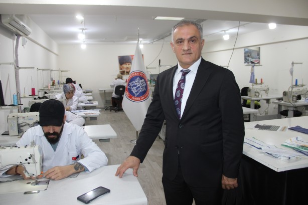 Foto - İş var eleman yok! Cam ilanlarla doldu taştı