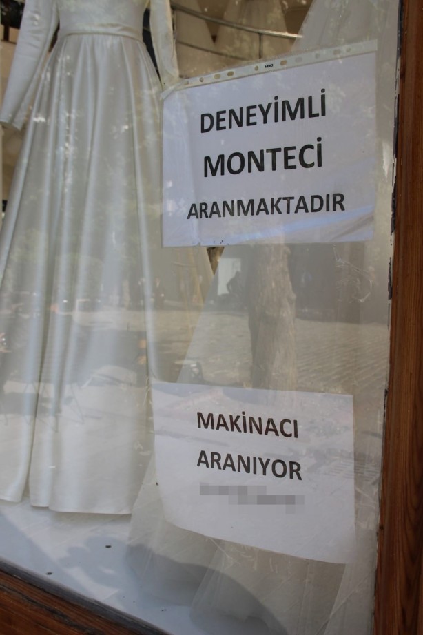 Foto - İş var eleman yok! Cam ilanlarla doldu taştı