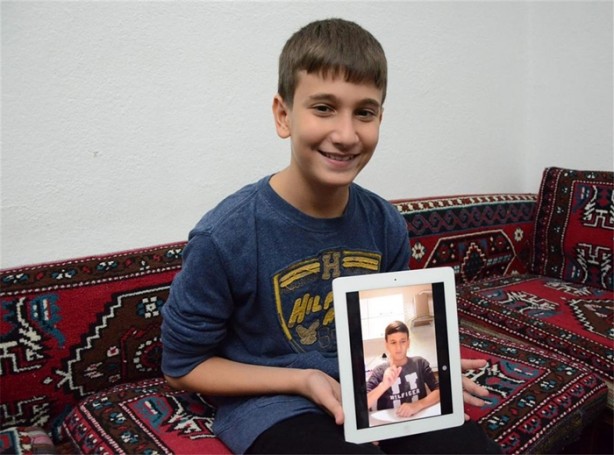 Foto - İşaret diliyle dünyaya terör mesajı verdi