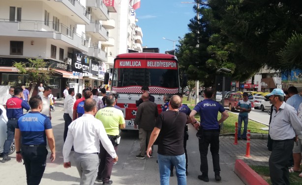 Foto - İşçi düşmanı: CHP! Haklarını arayan emekçileri bakın neyle suçladılar