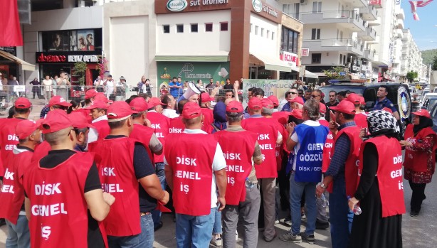 Foto - İşçi düşmanı: CHP! Haklarını arayan emekçileri bakın neyle suçladılar