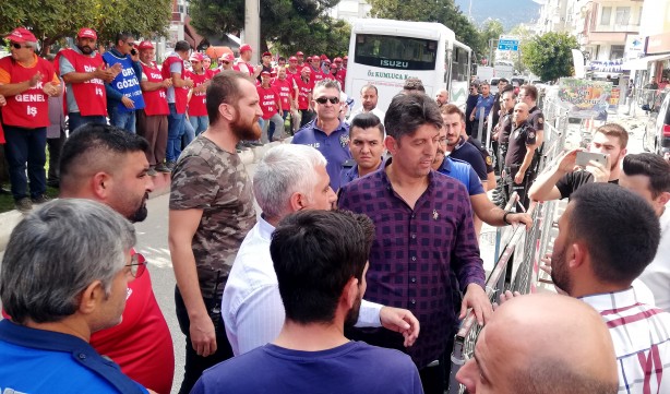 Foto - İşçi düşmanı: CHP! Haklarını arayan emekçileri bakın neyle suçladılar