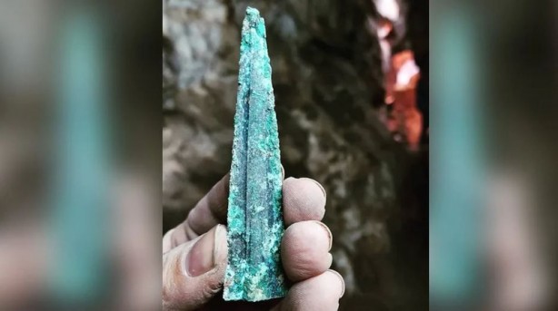 Foto - İşçiler 4000 yıllık mağaraya önce kendileri girdi... Aşağıda karşılaştıkları manzara sonrası şok oldular! Tam 7 bin tane çıkarıldı