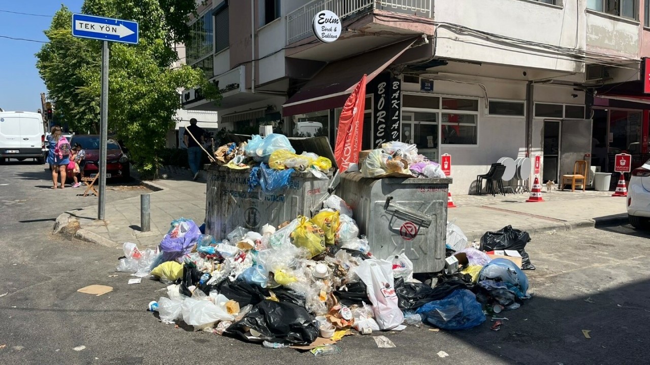 Foto - İşçiler CHP belediyesini bastı! Buca Belediyesi'nde maaş skandalı