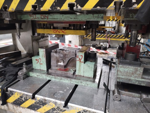 Foto - İşçinin makineye sıkışan eli koptu