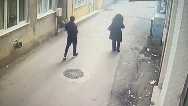 Foto - İşe giden genç kadın böyle gasbedildi!