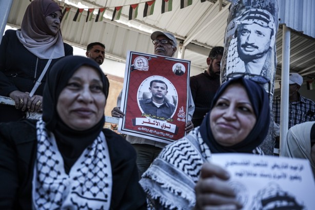 Foto - İşgalci İsrail hapishanelerinde açlık grevi yapan Filistinlilere destek!